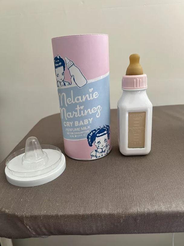 Original Melanie Martinez Crybaby Parfüm Flasche Mit Originalverpackung von karbouli