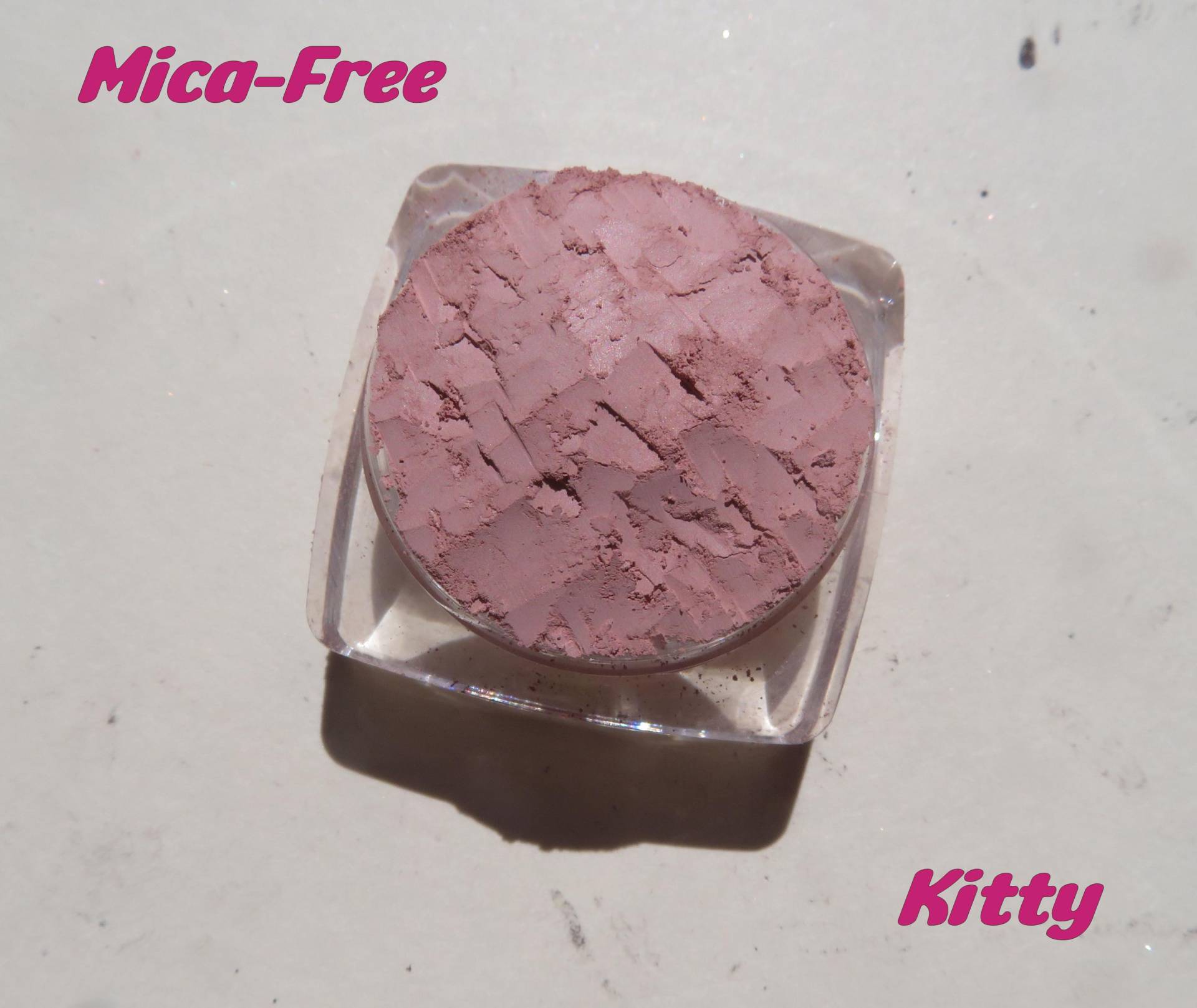 Kitty - Mica-Free Matte Mittelrosa Mineral Lidschatten, Lose Pigmente, Karminfrei, Vegan Grausamkeiten, Lidschatten von kmms