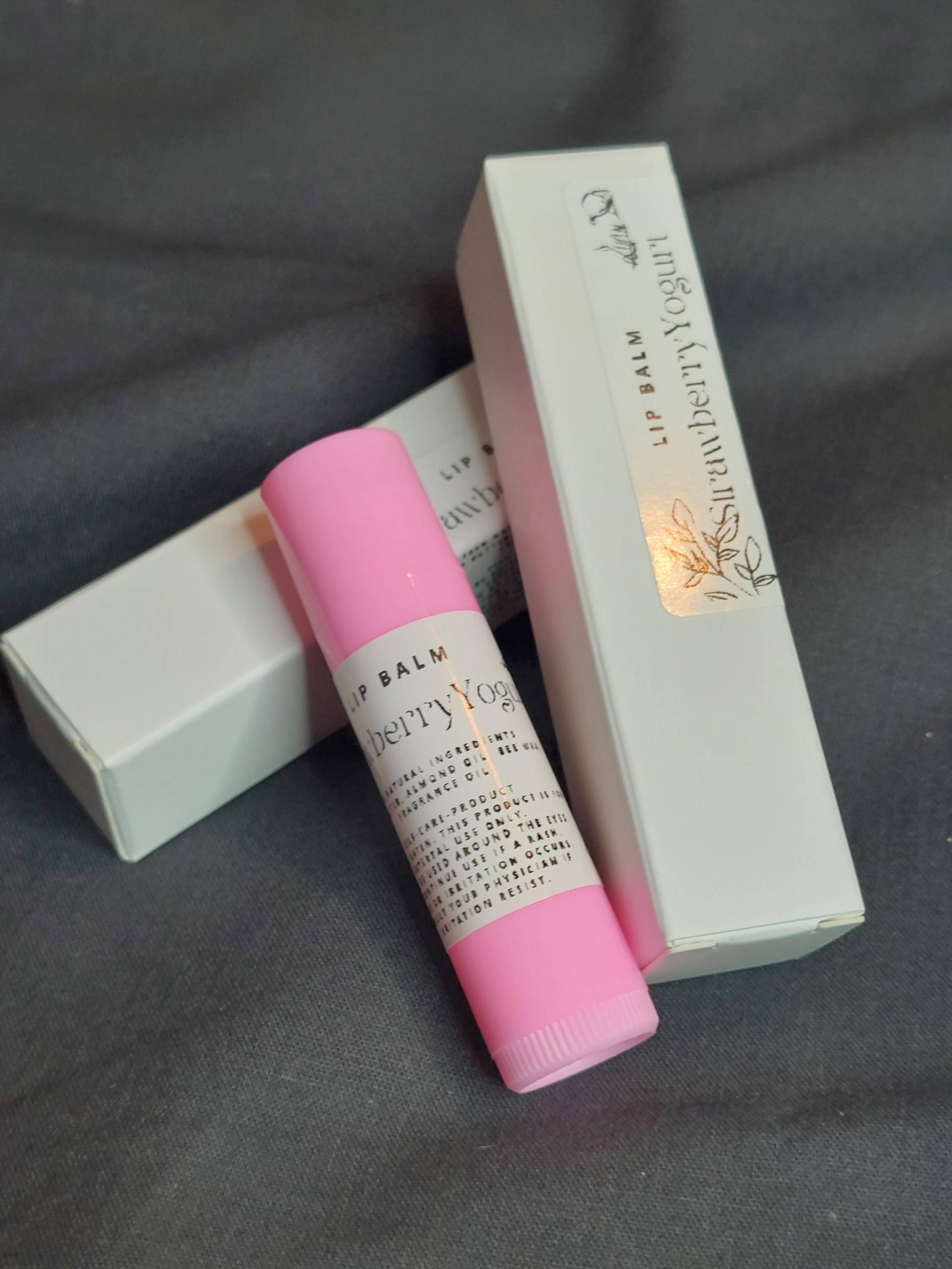 Lip Balm - Strawberry Yogurt von luancandlesandmore