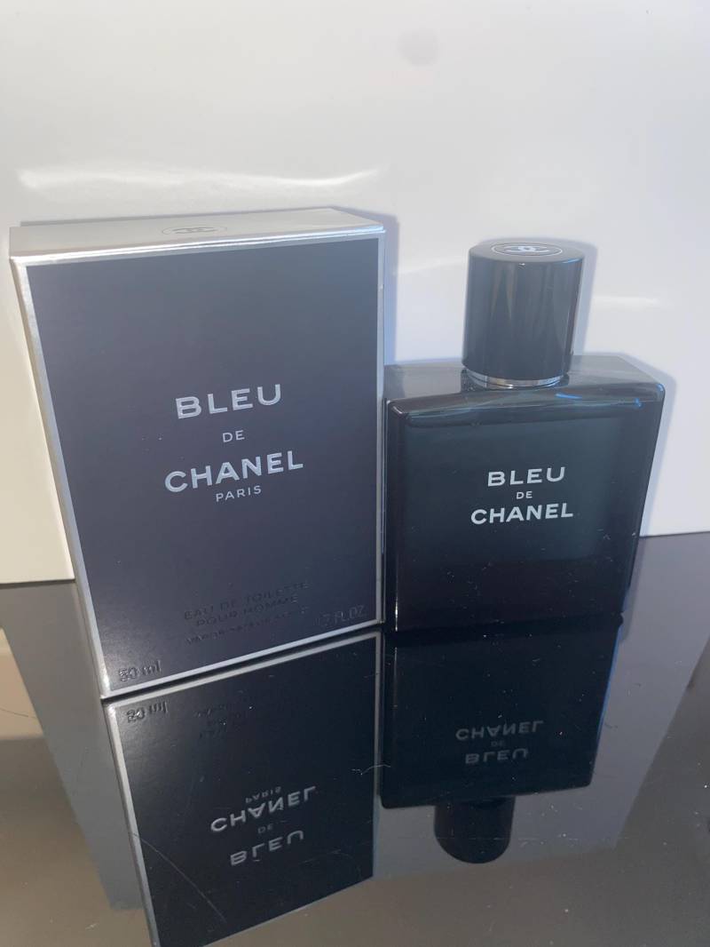 Weihnachtsgeschenk Bleu De Ch. Eau Toilette 50 Ml Als Geschenk Für Ihn Geeignet, Aus Eigener Kollektion Original Must Have Mit Originalkarton von miniperfumes