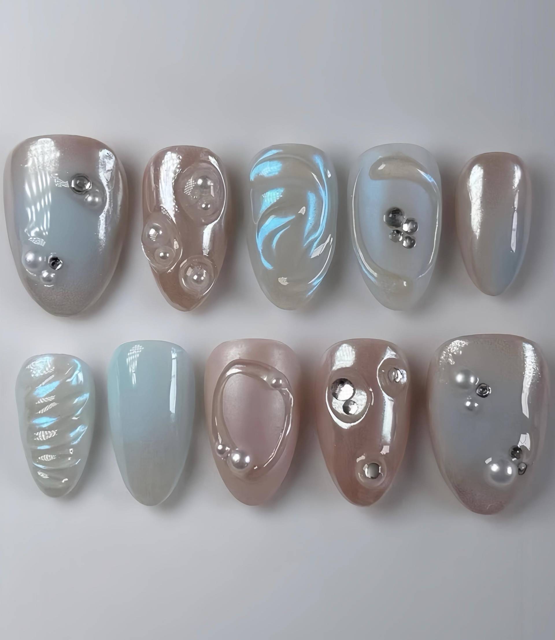 Holo Glam - Selbstgemachte 3D Nägel von nailauraDE