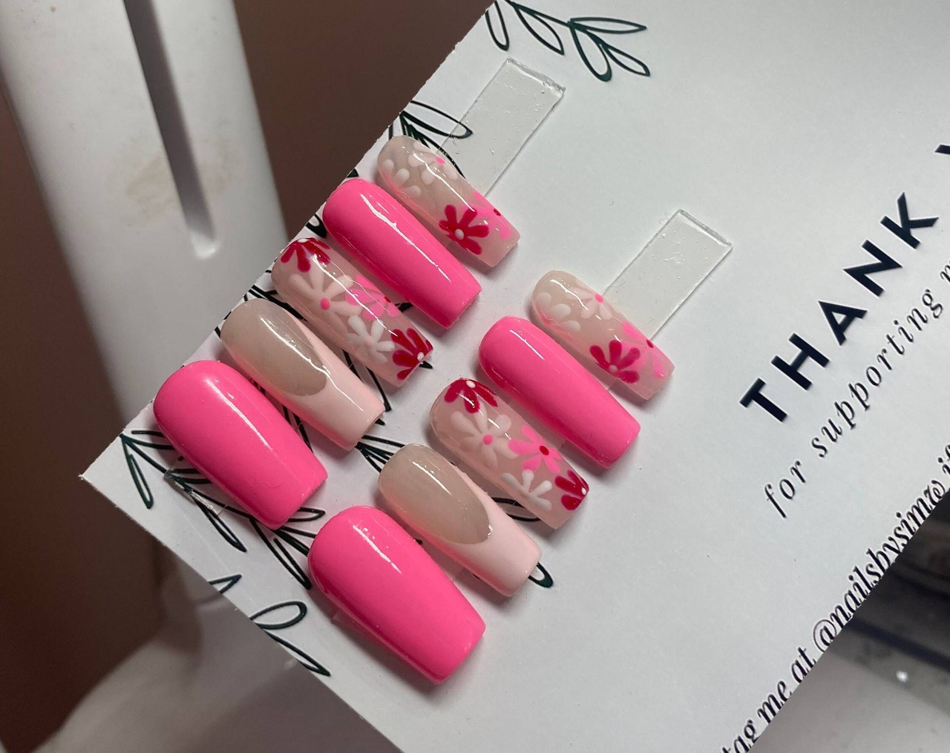 Pinke Blumen Sommer Press On Nails von nailsbysimw