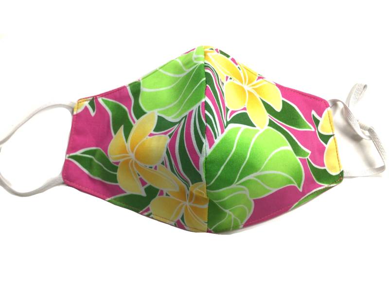 Gelbe Plumeria Auf Pink Hawaii Print Dreifach Gefüttert Gesichtsmaske Verstellbar Wendbar von originalsbyhitomi