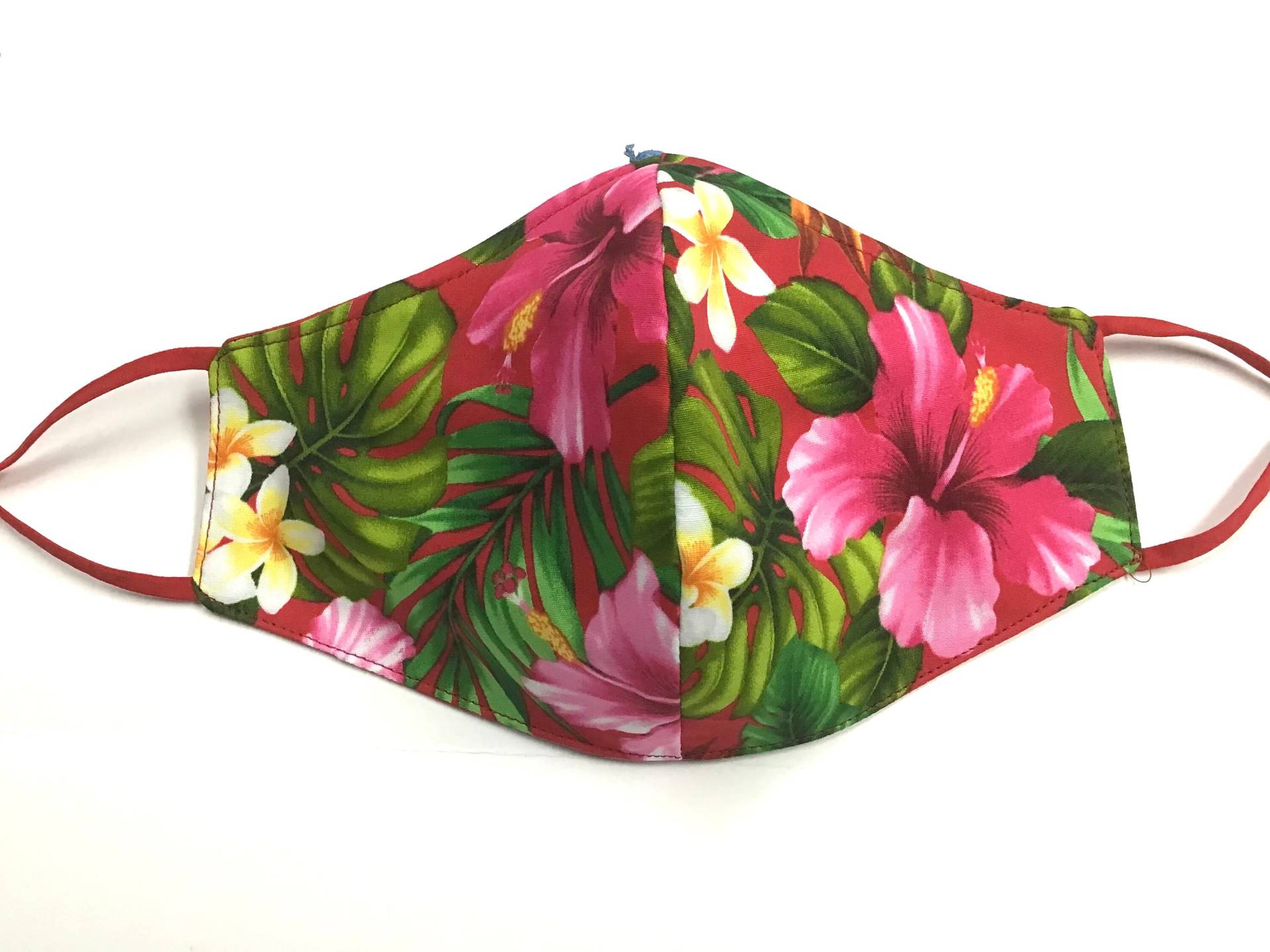 Rote Hibiskus Hawaiian Print Gesichtsmaske | Dreifach Liniert One Size Fits All von originalsbyhitomi