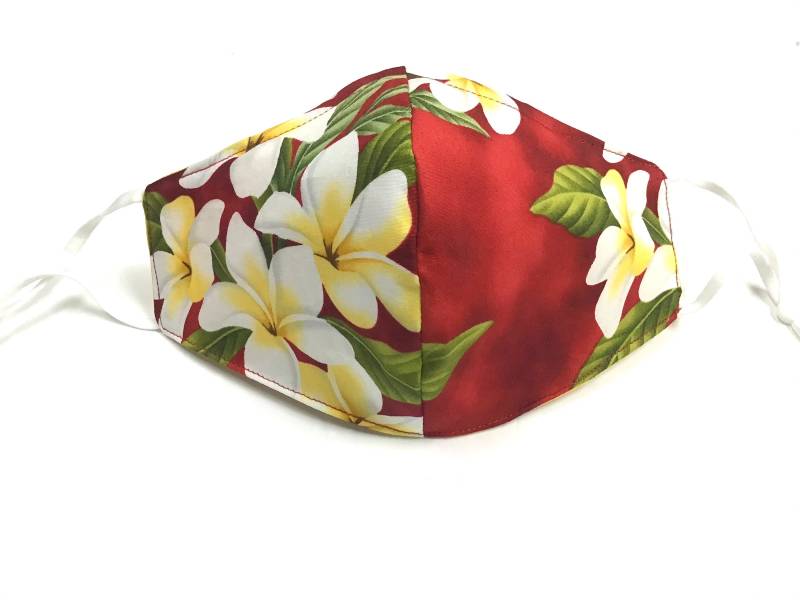 Rote Plumeria Gesichtsmaske Dreifach Gefüttert Nasendraht Verstellbar Elastisch Waschbar One Size Fits All von originalsbyhitomi