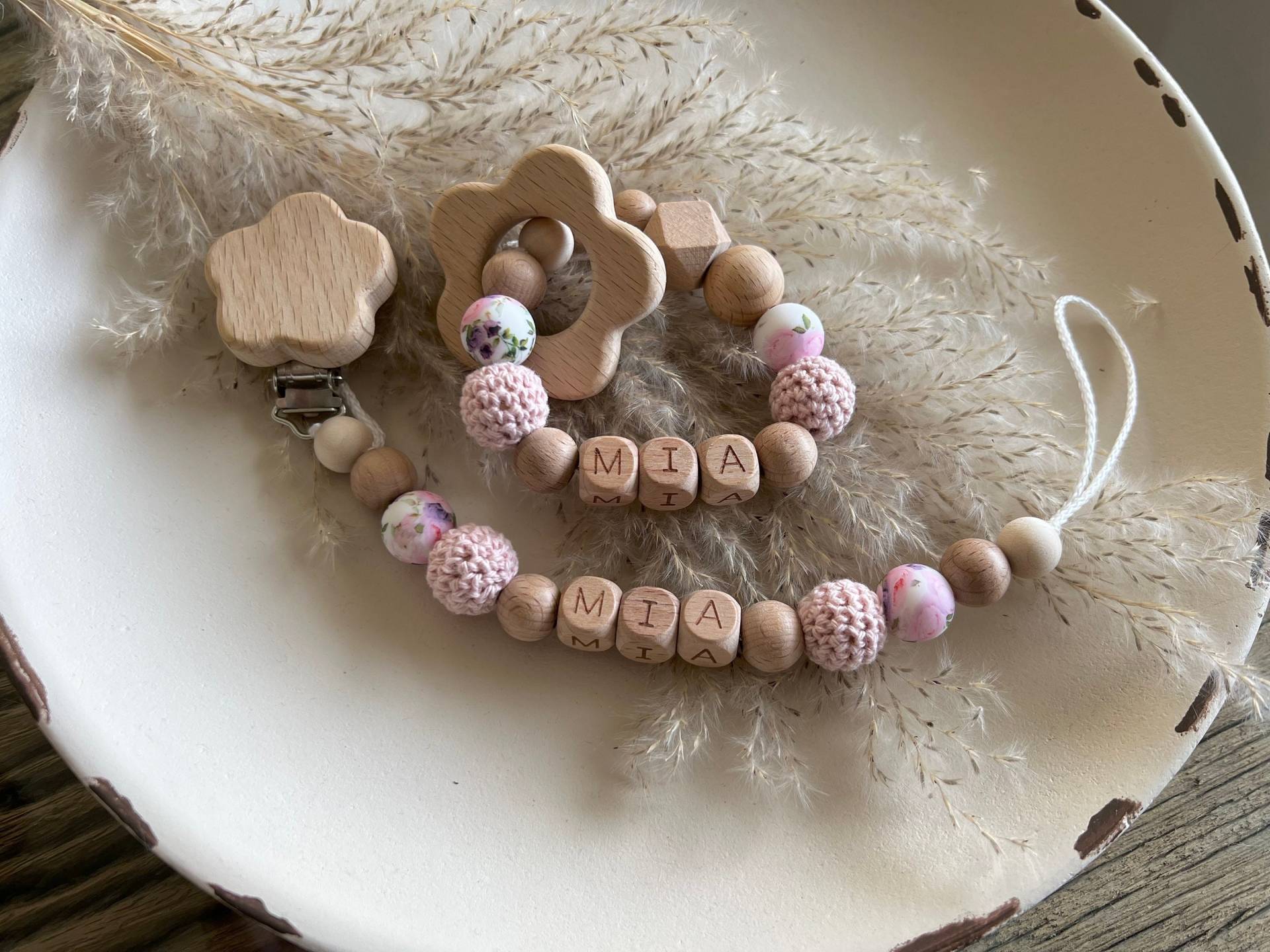 Geschenkset| Schnullerkette Mit Name | Greifling Holz - Und Silikonperlen von prettylittleJeMa