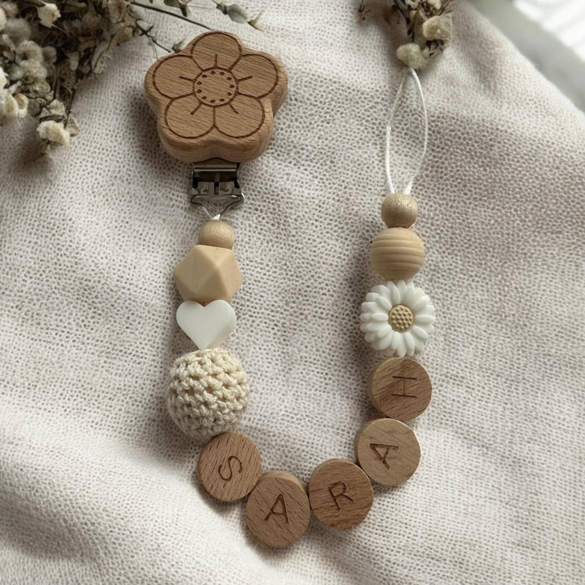 Schnullerkette Mit Namen Blume Junge Mädchen Baby Babyzubehör Personalisiert Personalisierte Geschenk Zur Geburt Taufe Beige von schnullerzauber1