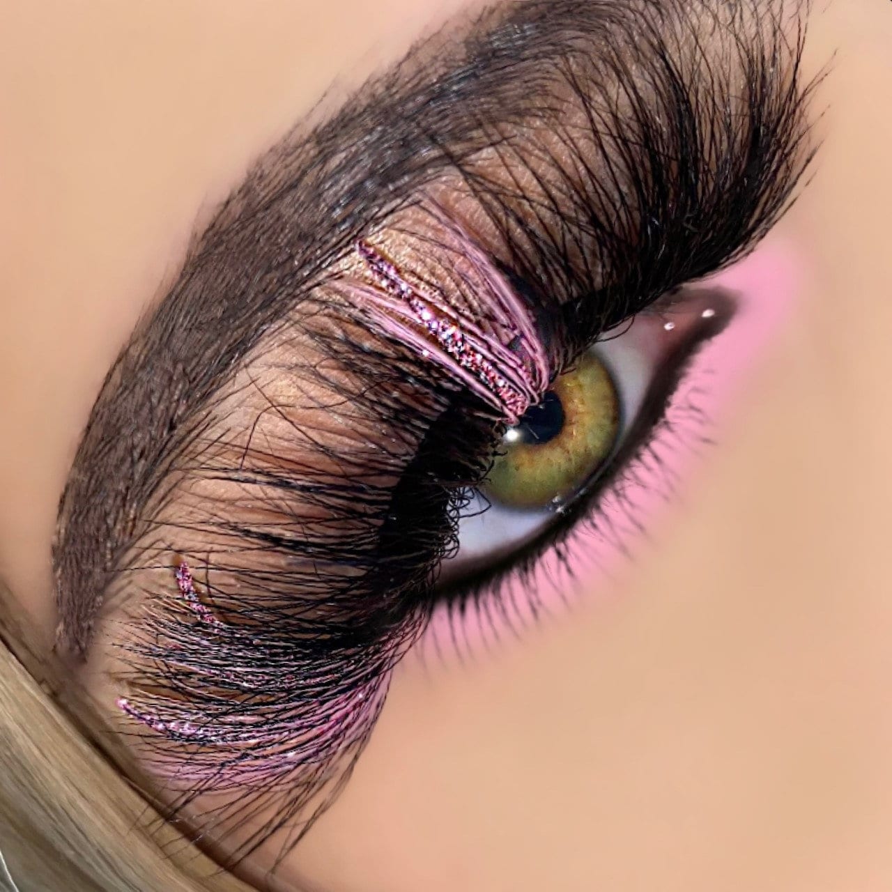 Fantasie | Pink Glitter Color Wimpern Streifen-Wimpern Mit Glitzer Rosa Farbe 25mm Falsies von shopcolorlashhouse