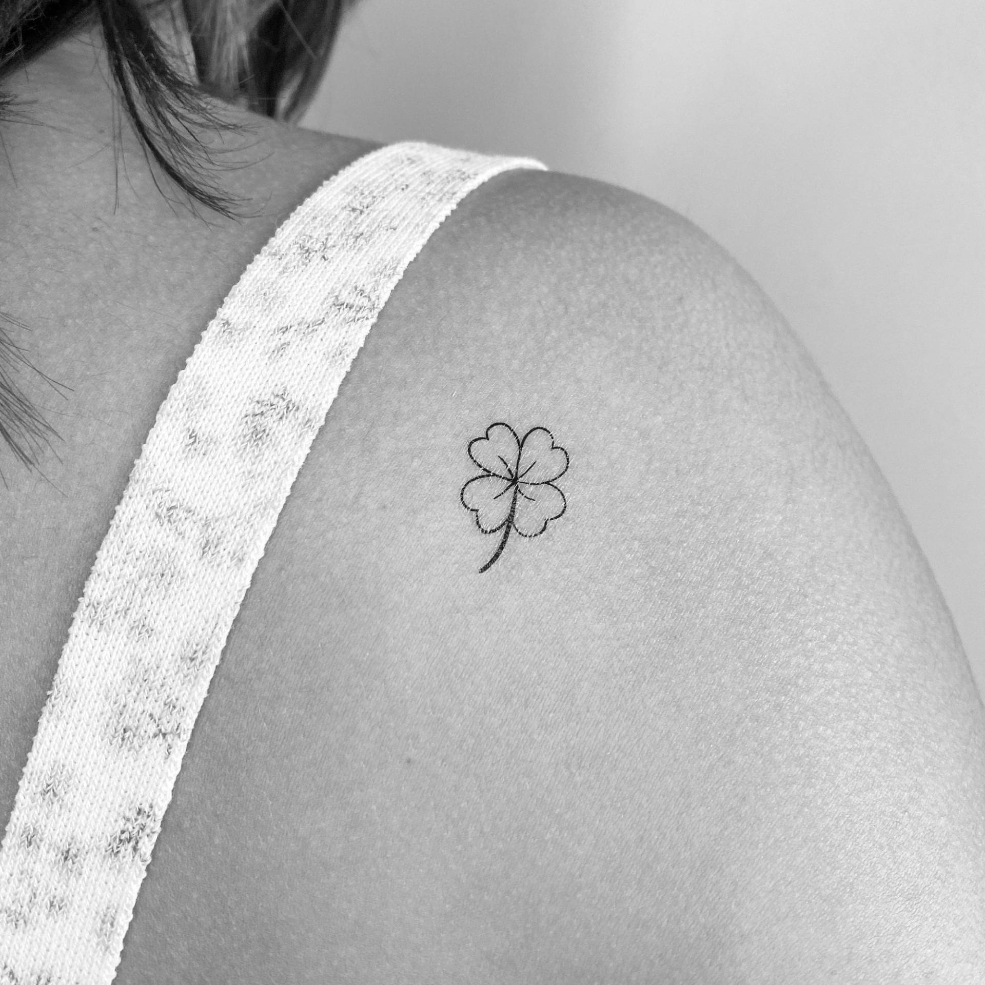 Fine Line Vierblättriges Kleeblatt Temporäres Tattoo | 3Er Set von smalltattoos