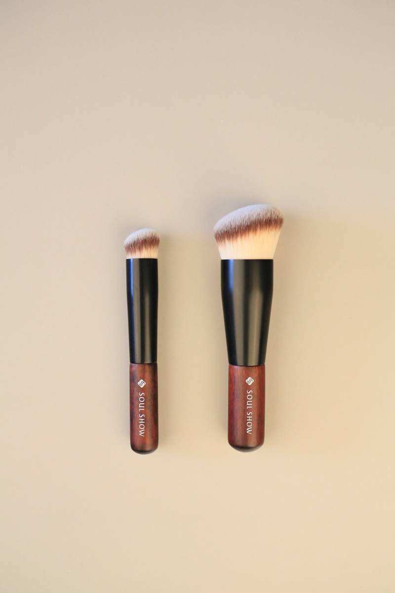 Mini Concealer Pinsel Mit Kurzem Griff von soulshowbrush