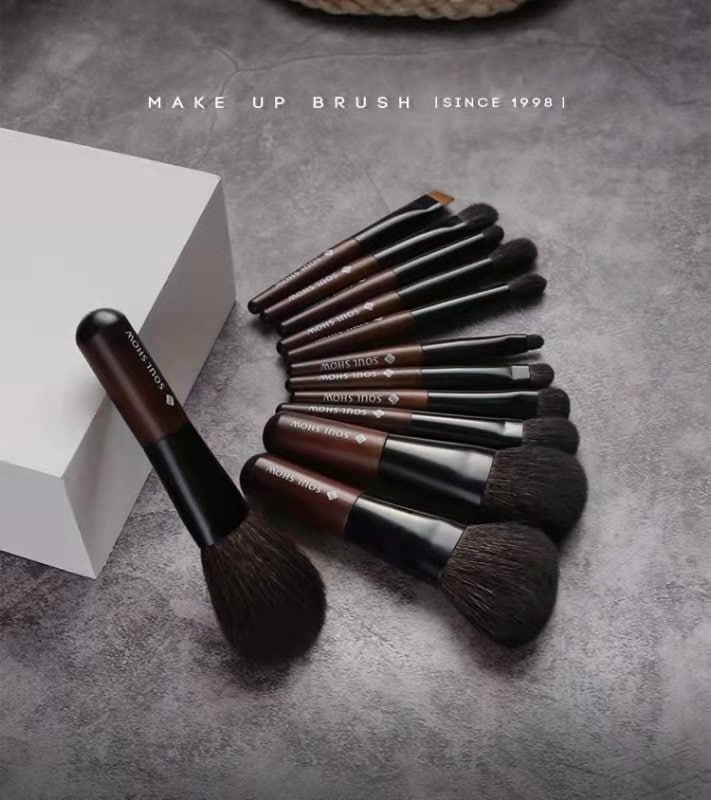 Ziegenhaar Sandelholz Reise Mini Voll Make-Up Pinsel Set Mit Pu-Ledertasche von soulshowbrush