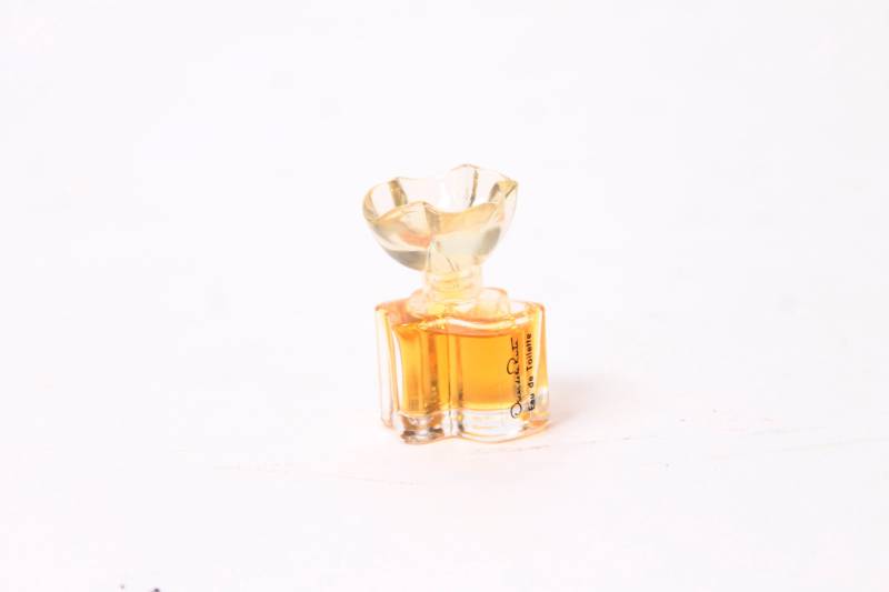 9. Oscar De La Renta Parfum Miniatur von strandholzshop