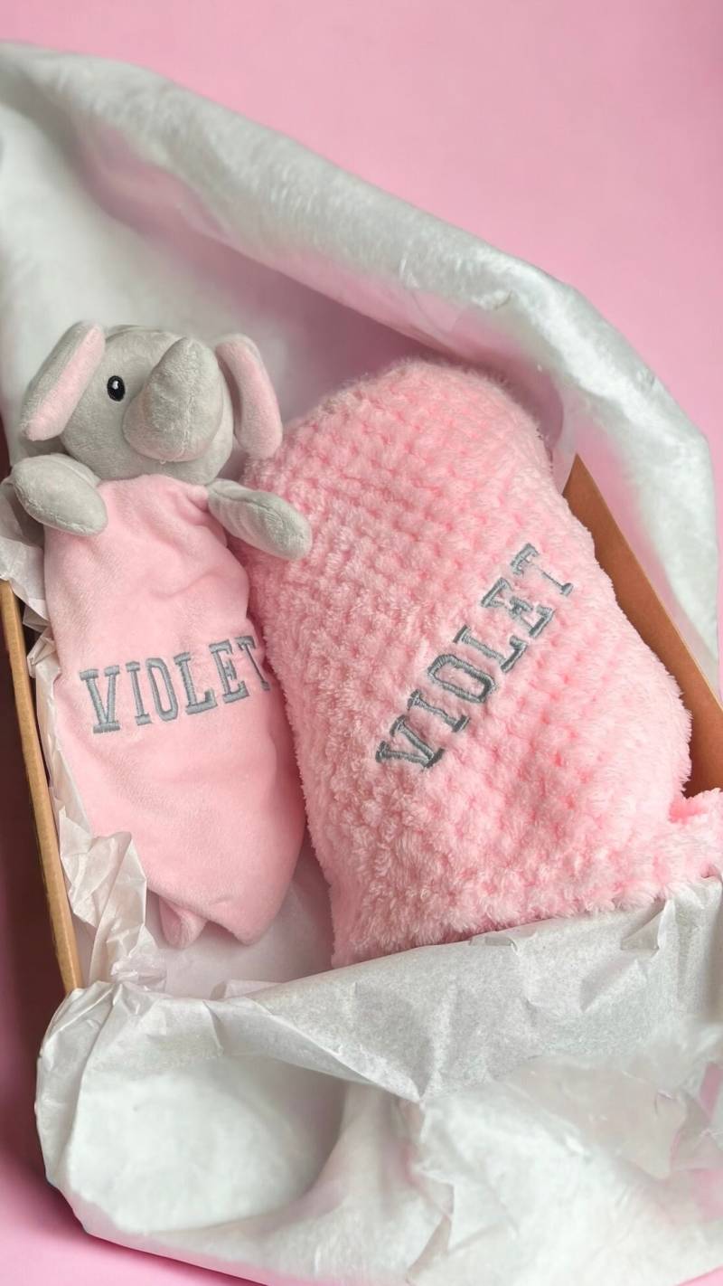 Baby-Mädchen-Geschenk, Neugeborenes Babymädchen, Personalisiertes Baby-Mädchen-Duschegeschenk, Baby-Elefantgeschenk, Rosa Babytröster, Babydecke von thebababee