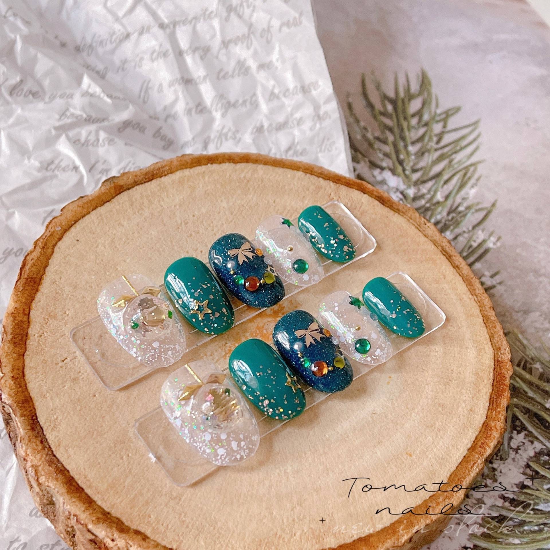 Grüne Feiertage Nägel, Weihnachten Press-On Luxus Weihnachtsnägel, Glitzer Niedliche Ornamentnägel, Schnee Winter Nägel von tomatoesnails