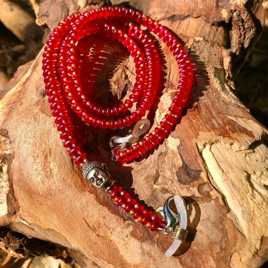 Brillenkette "Buddha - Ruby" von trudiloves