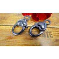 Karabiner XL Verschluss Herz 28x13mm 2 Stk. altsilberfarben Karabinerveschluss Karabiner XL Verschluss Herz 28x13mm 2 Stk. altsilberfarben Karabinerveschluss von vendor-unknown