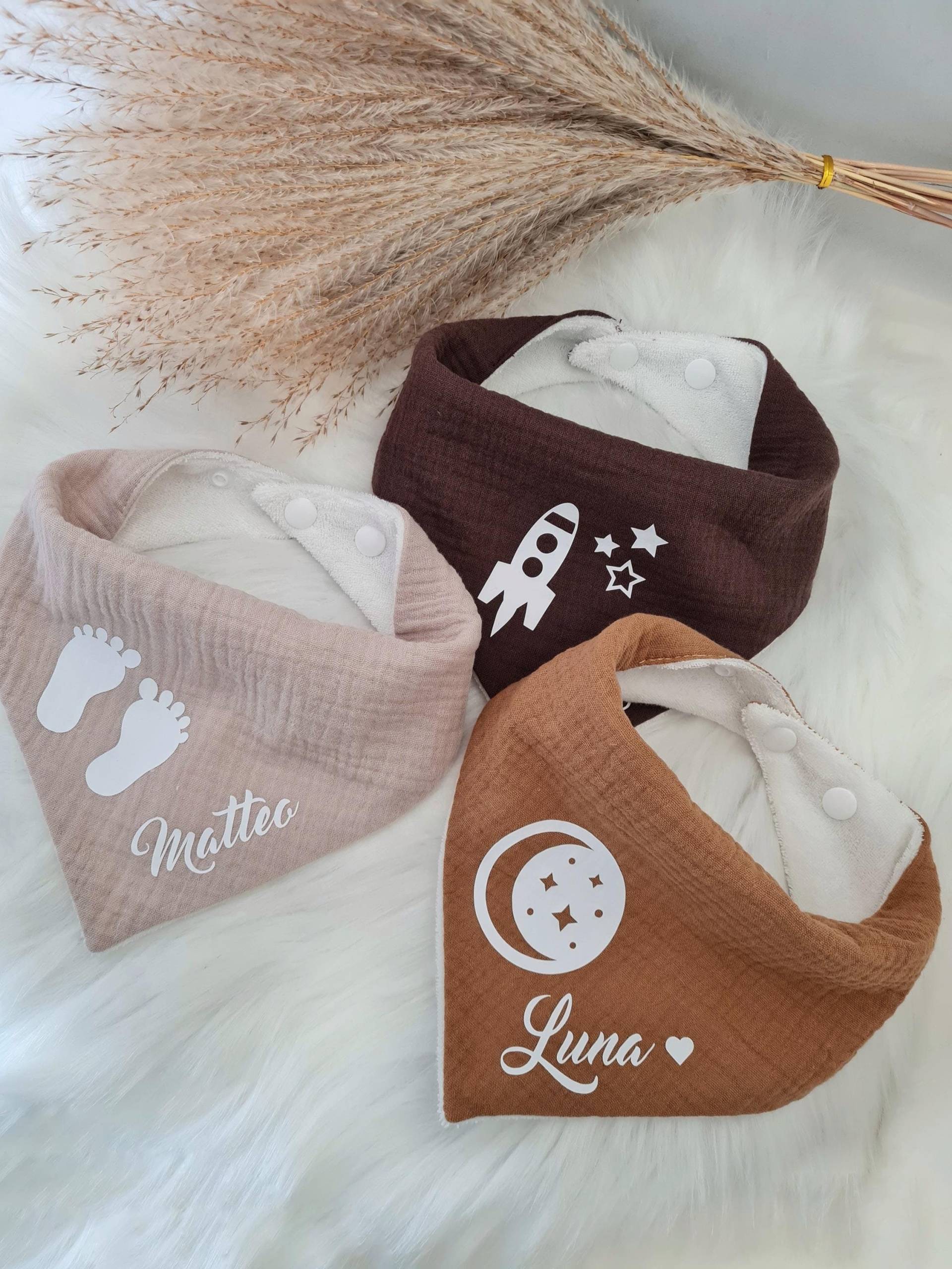 Babygeschenk Halstuch Personalisiert/Geschenk Zur Geburt Mit Name Dreieckstuch Sabbertuch Taufgeschenk Taufe Baby Spucktuch von wirbelwindmode