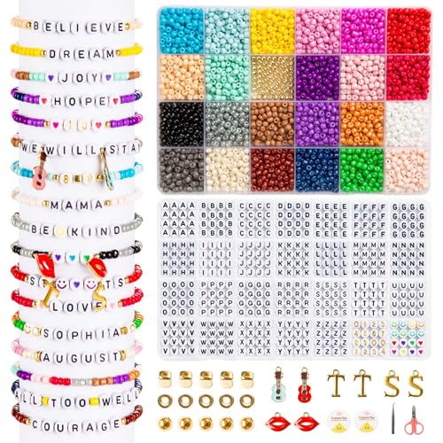 zenmag 24 Farbe Perlen Set für Freundschaftsarmbänder Selber Machen, 4mm Perlen Zum Auffädeln, 1040 Perlen Buchstaben, Zahlenperlen und Anhängern, Geschenkidee für Bastelset Weihnachten EUAGS102M01 von zenmag